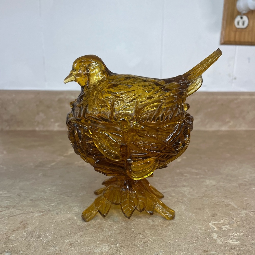 Westmoreland Amber Glass Bird On Nest